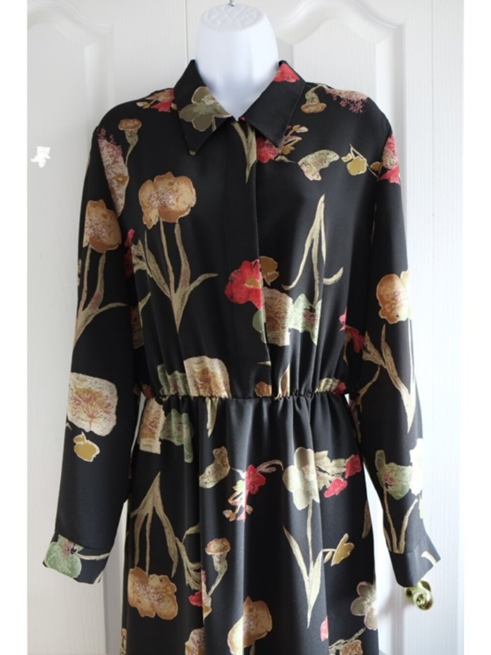 Beautiful vintage black and floral midi shirt dress by Randy Pantel - Picture 10 of 14